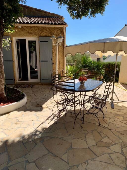 Charmante Villa Avec Une Ame. Pignan Exterior foto